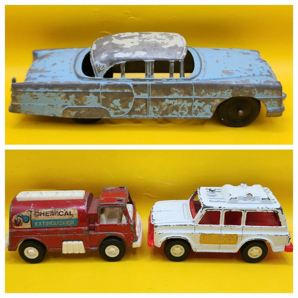 3 Vintage Tootsie Toys Die-cast Car Lot Ambulance Chemical Extinguisher 56 Ford - Picture 1 of 9
